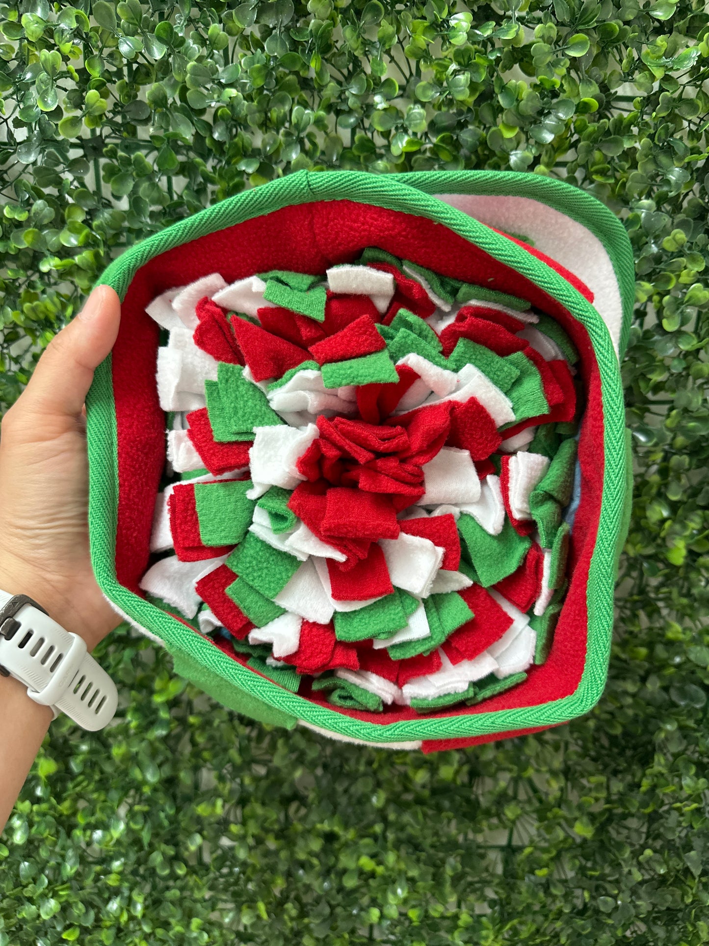 Pooch Elegence Christmas Snuffle Bowl