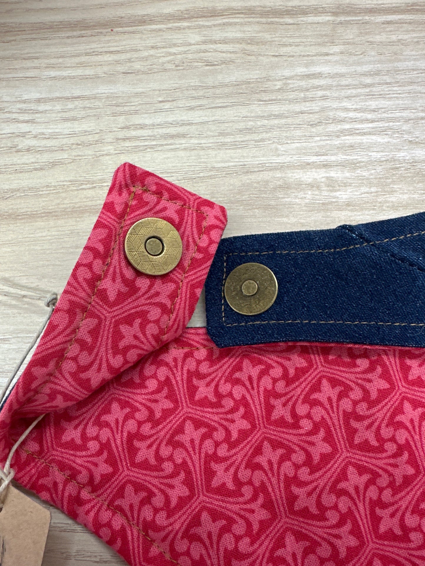 MRR35 (RUBY ROYALE) - 35CM Magnetic Bandana