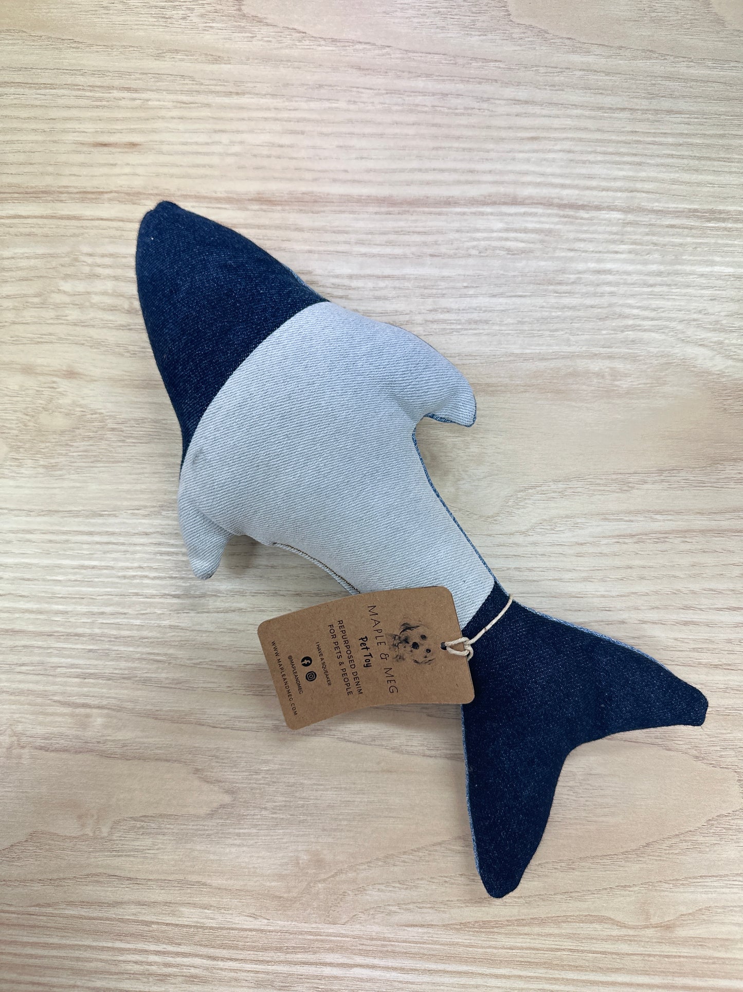 FFSQ001 (SQUEAKER FISHY FRIEND) - TOY