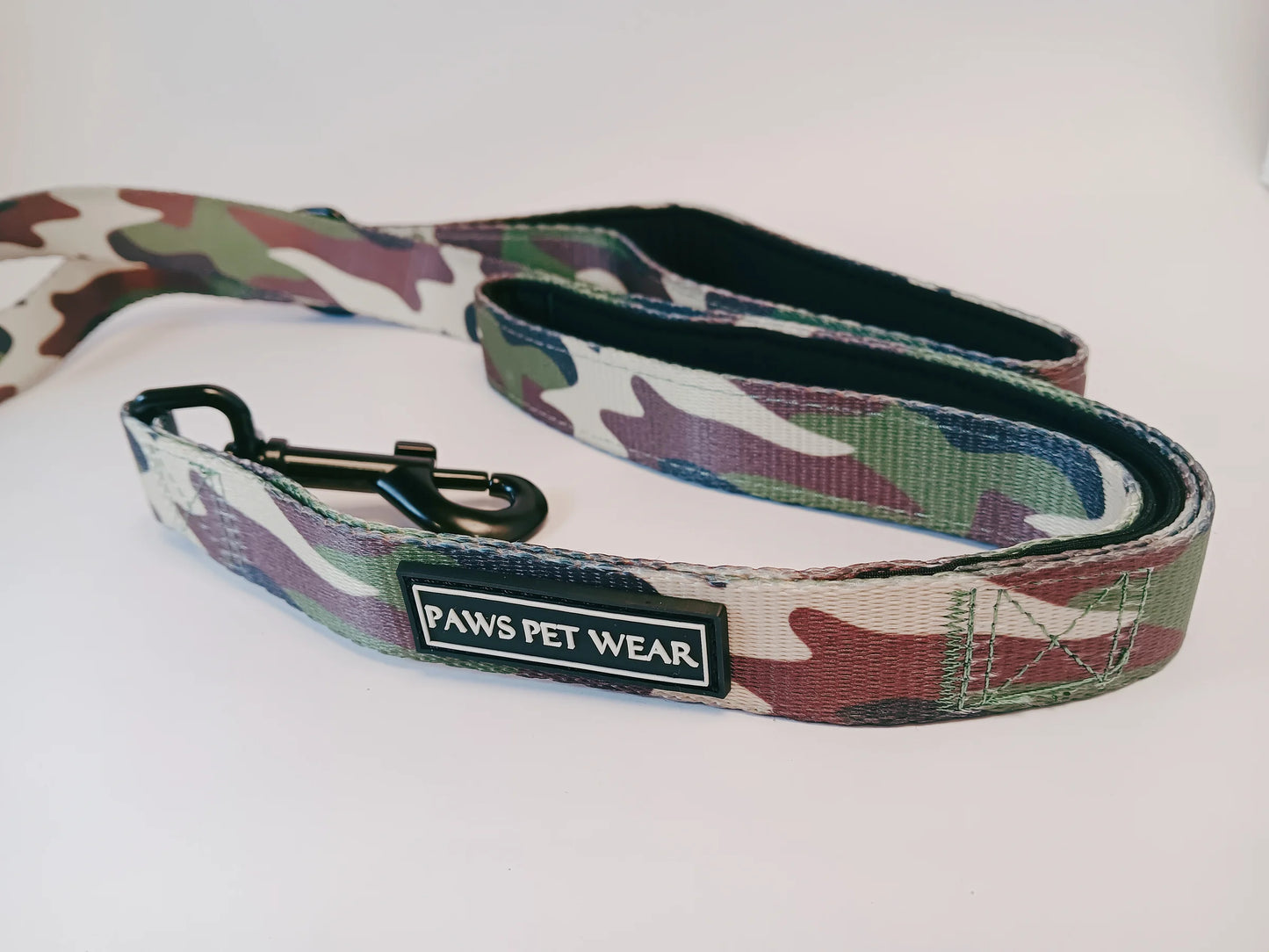 Lead with Seatbelt buckle - Camo