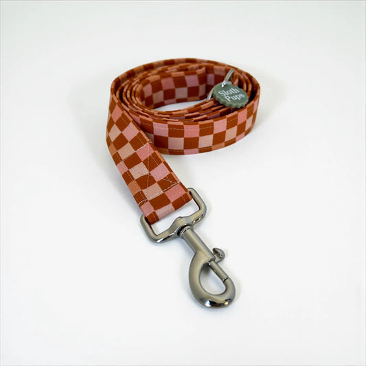 EARTHY CHECKBOARD LEAD