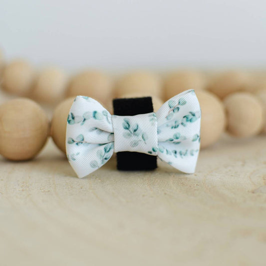 Gum Leaves Cat Bow Tie